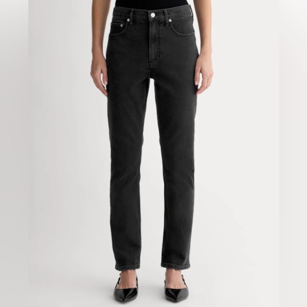 Everlane The Original Cheeky Jean in Washed Black - 27 Crop